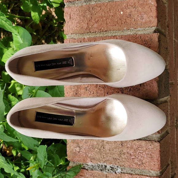 5/$25 - STEVEN by Steve Madden heels - Picture 3 of 10